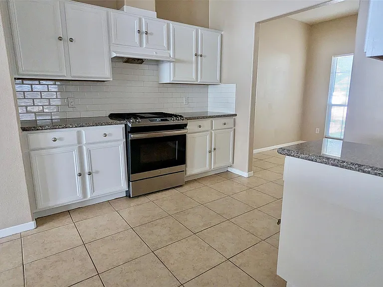 15423 Fir Woods Ln — Photo 7