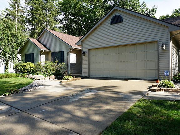2nd image of 8447 Pineview Lake Dr
