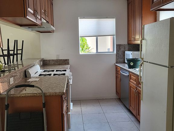 4th image of 1434 18th St APT 1