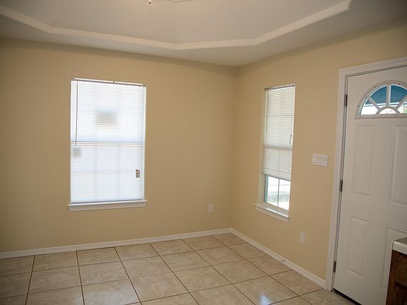 3rd image of 1012 S 17 1/2 St