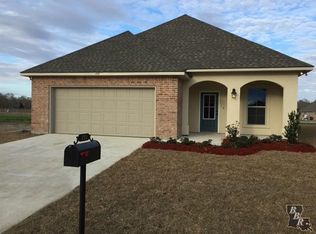 153 Red Maple Dr, Gray, LA 70359