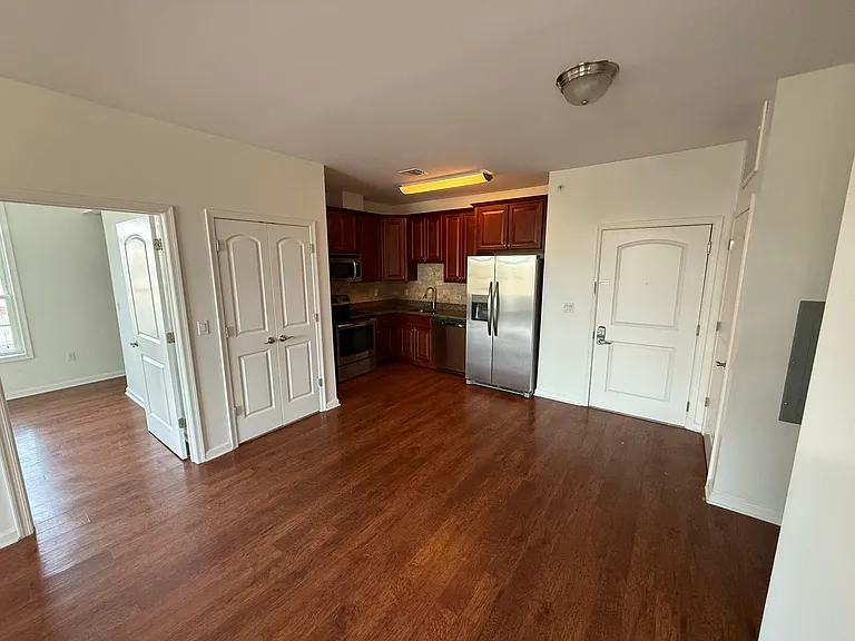 5609 Jefferson St #52E — Photo 4
