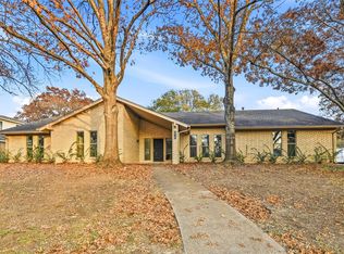 618 Green Hills Ct, Duncanville, TX 75137
