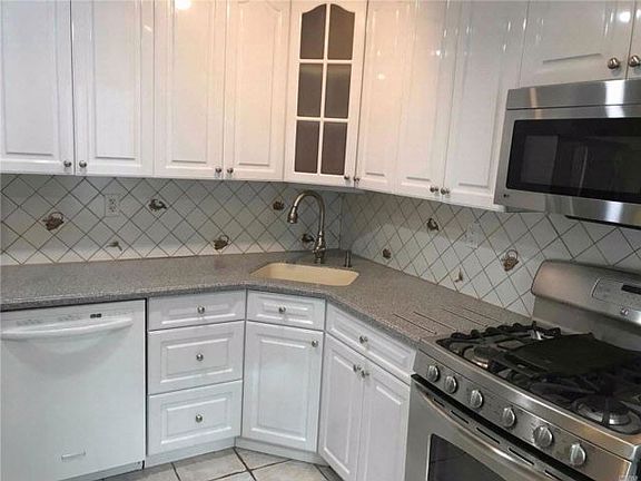 2nd image of 55 Hoffman St