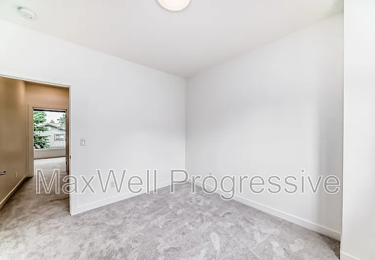 6415 93rd St NW #MAIN — Photo 32