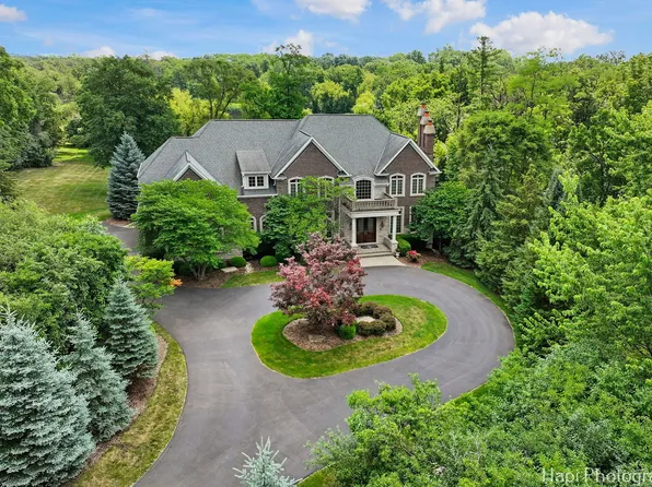 25696 W Chatham Rd, Barrington, IL 60010