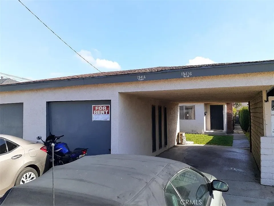 15414 Larch Ave