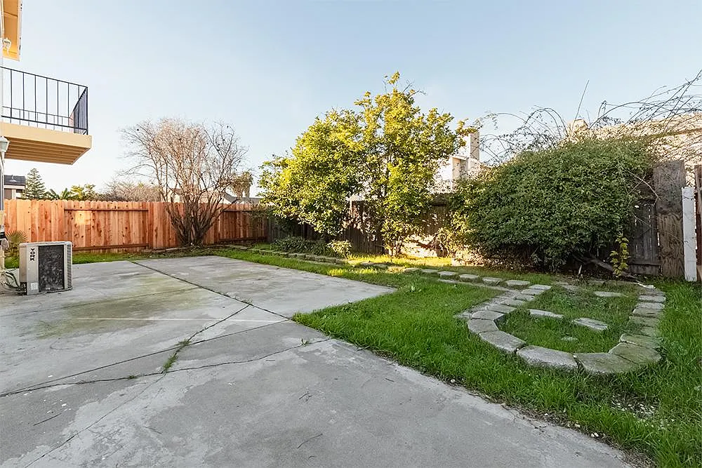5918 Stacy Ave — Photo 4