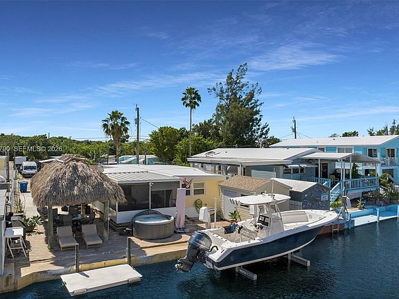 4th image of 209 Buttonwood Ave