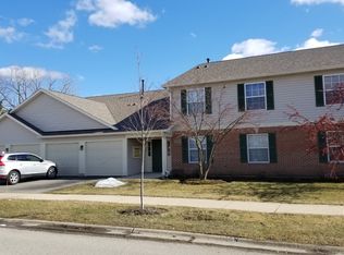 1127 N Red Oak Cir UNIT 1, Round Lake Beach, IL 60073