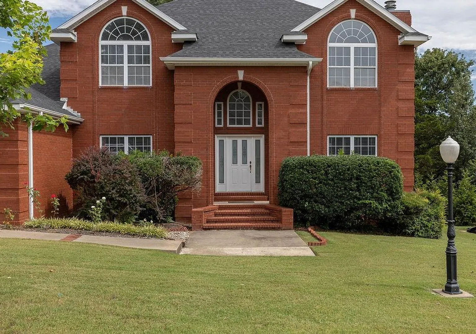 Brookbury S/D East Fayetteville 4 Bedrooms, 3.5 Baths, Incredible — Photo 4