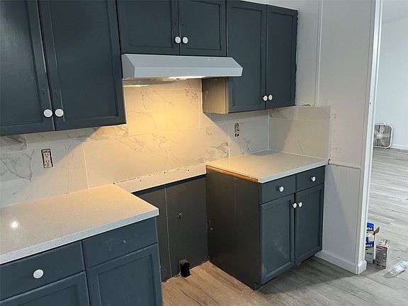 4th image of 1610 Mo Dr