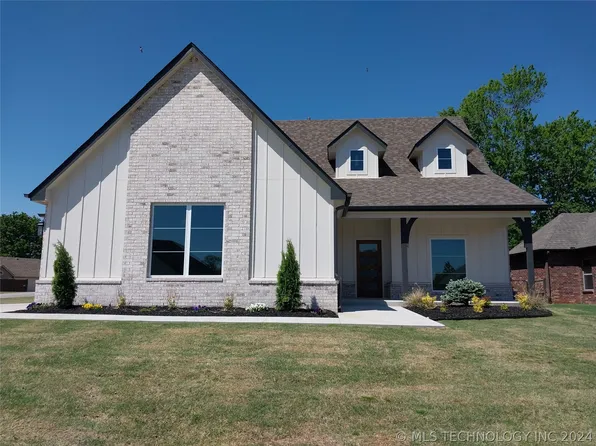 8265 Overlook Trl, Claremore, OK 74019
