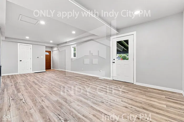 2 bed, 2.0 bath, 864 sqft, $1,400 — Photo 2