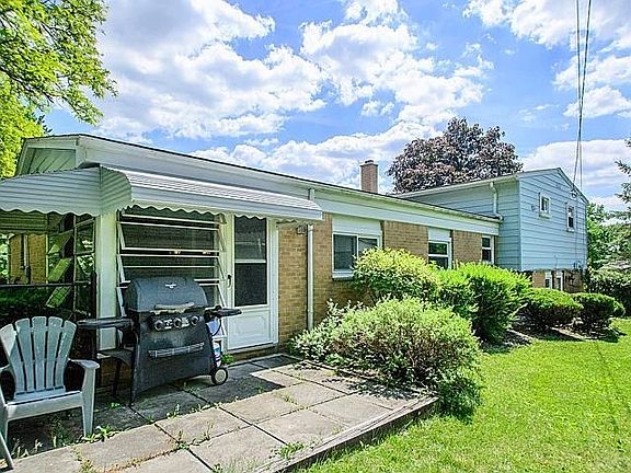 2nd image of 2636 Brandywine Dr
