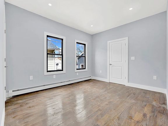 5th image of 14657 177th St