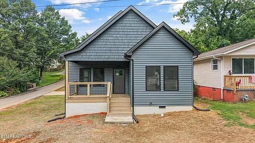 2701 Spencer St Photo 1