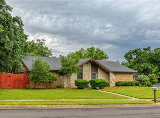 1698 Dickerson Dr, Pantego, TX 76013