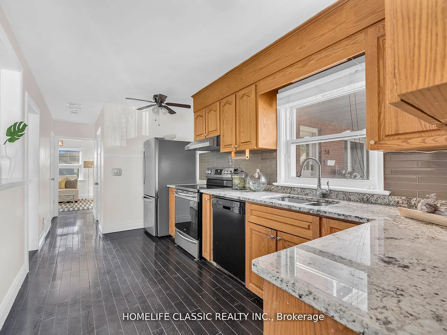 4 bed, $2,800 — Photo 3