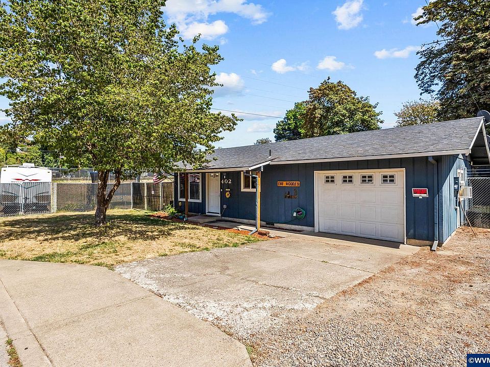 1st image of 402 SW Ivy Rd