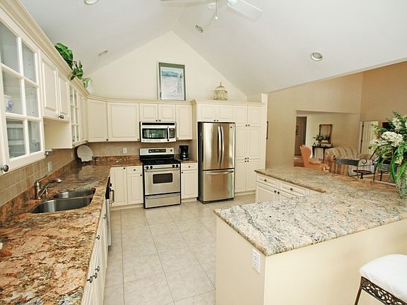 4th image of 9 Jeffrey Ln