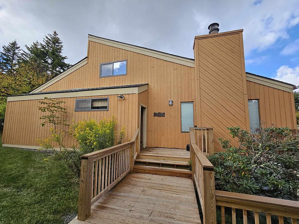 1st image of 200 Wabasso Dr #21