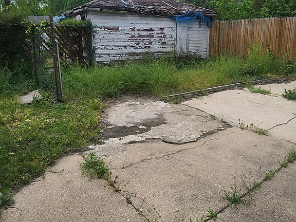 3rd image of 16721 Woodingham Dr Unit 1