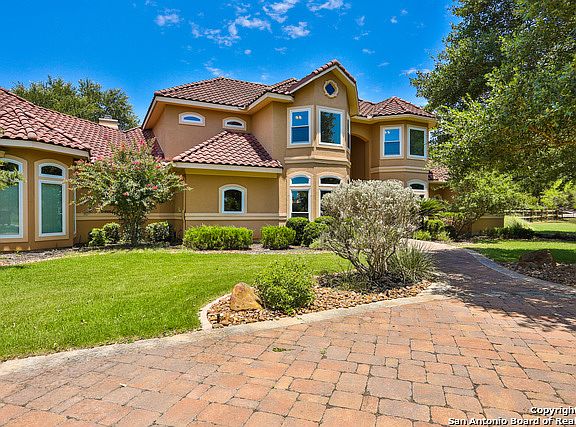 2nd image of 30261 Saratoga Ln
