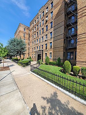 1st image of 2126 Benson Ave APT 2E