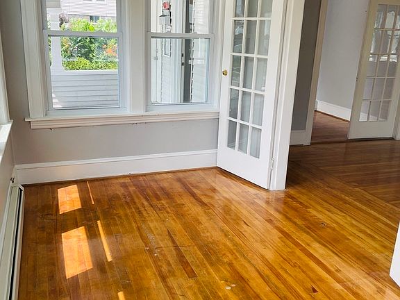 3rd image of 32 Woodford St #2
