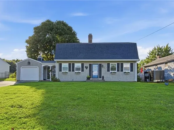 11 Linda Ave, Portsmouth, RI 02871