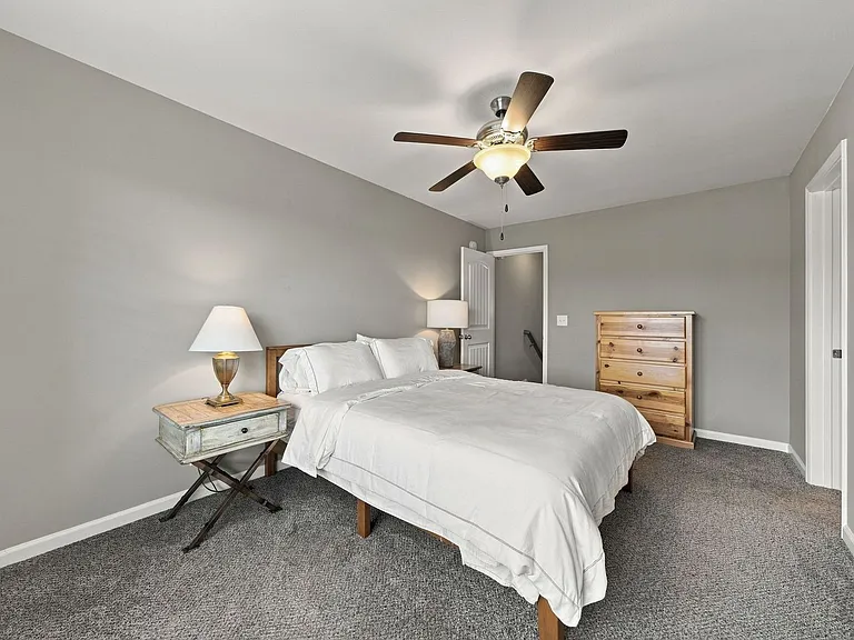 248 Alexander Blvd — Photo 17