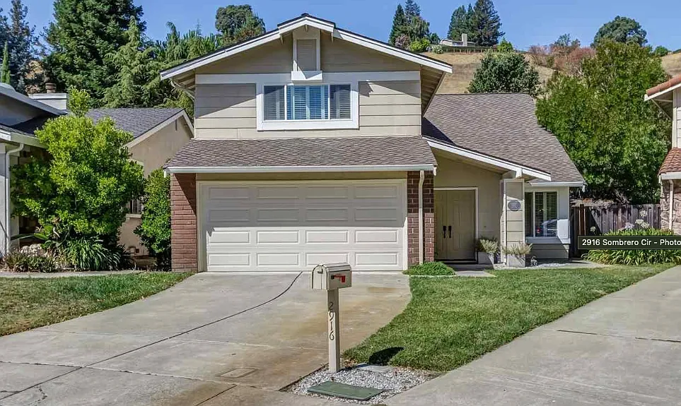 3 bed, 2.5 bath, 1967 sqft, $4,795 — Photo 1