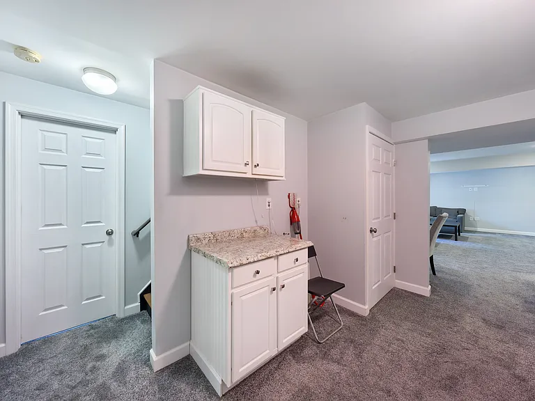 68 George Thomas Dr #B — Photo 9