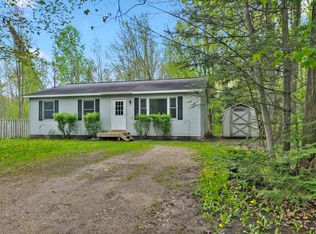 142 Fern Ave, Cadillac, MI 49601