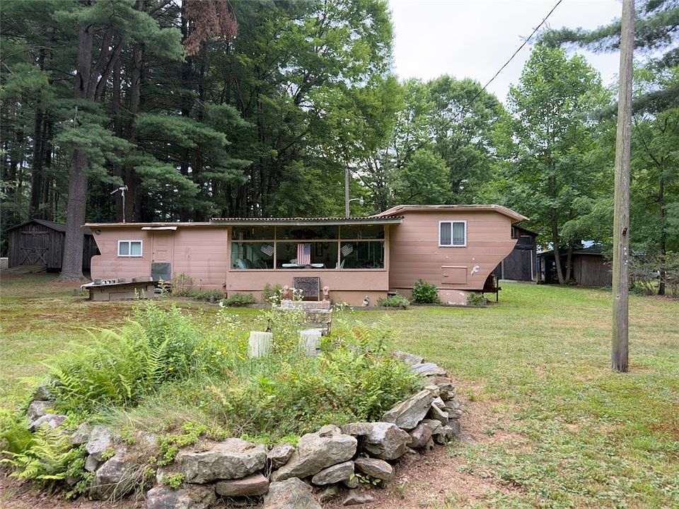1st image of 310 Green Oak Ln