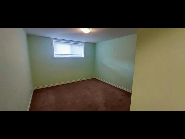 416 Bloor St E — Photo 6