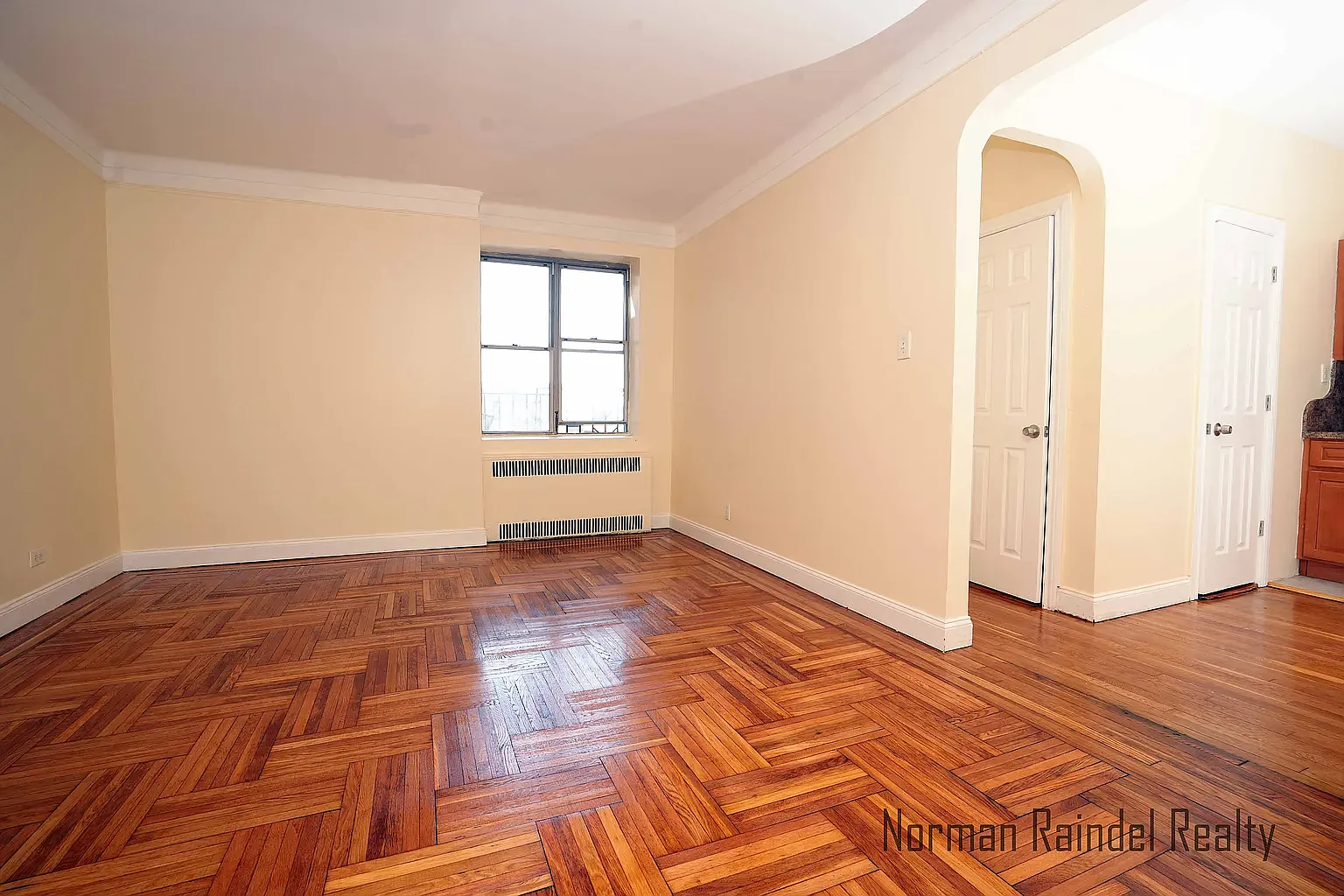 1675 East 18th Street — Photo 4