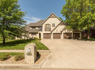 4921 S Old Oak Way, Springfield, MO 65810