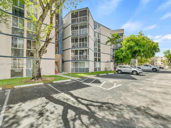 6955 NW 186th St APT F102, Hialeah, FL 33015