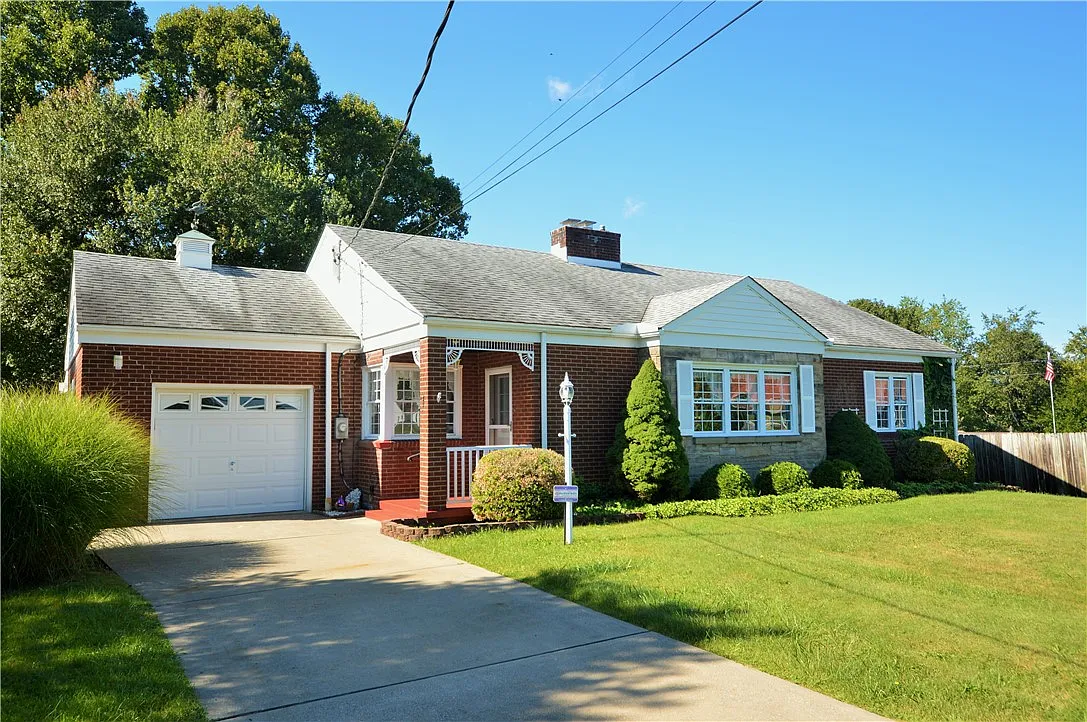 436 Center Grange Rd photo 1