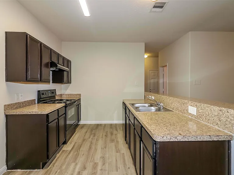 6222 Brenwood Cir — Photo 5