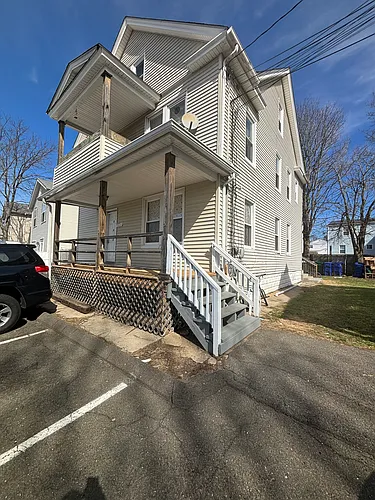 136 Peace St #4 Photo 1
