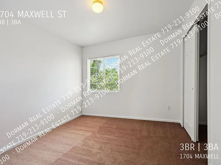 1704 Maxwell St — Photo 13