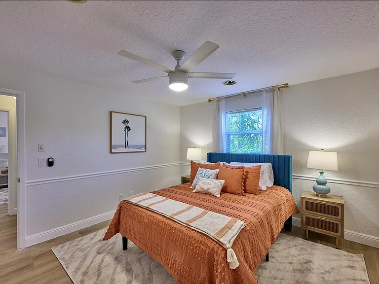 100 Neptune Dr — Photo 24