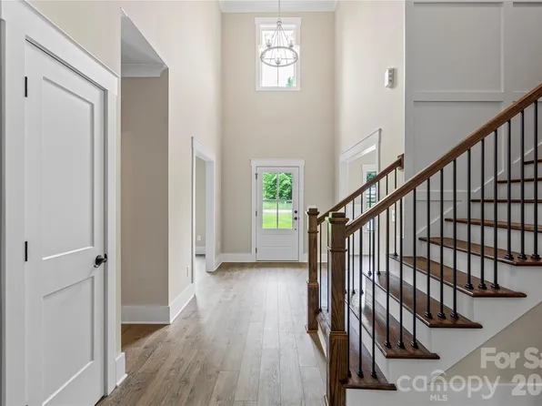 156 Clear Springs Rd, Mooresville, NC 28115