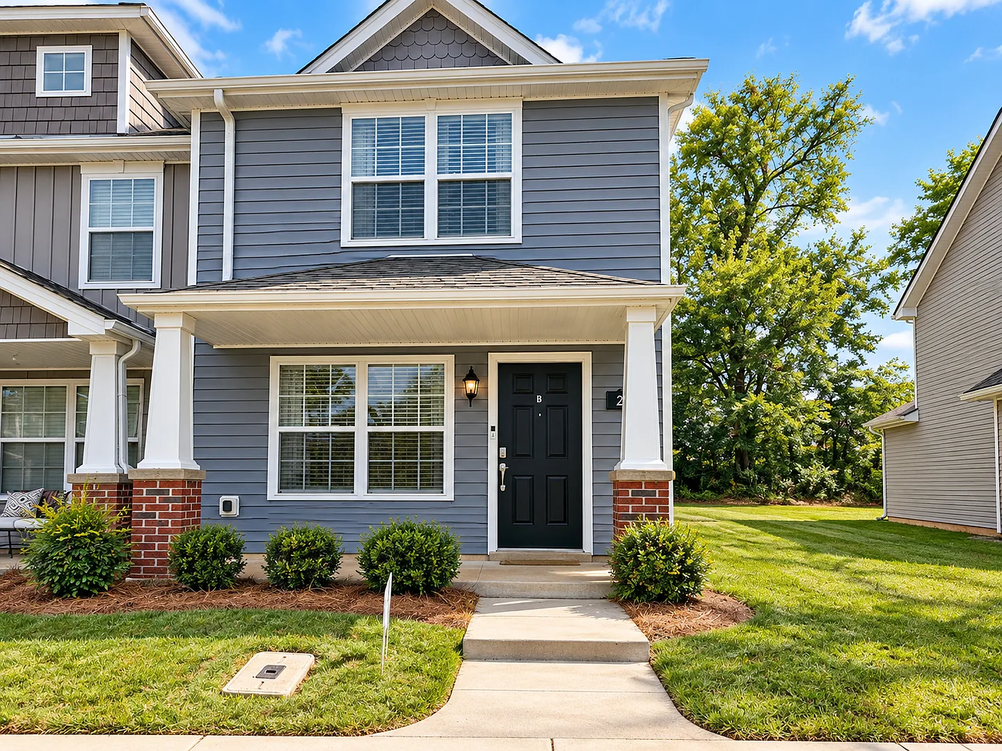 End Unit!! 2 Bed/2.5 Bath Condo! Close To I-24!! — Photo 3