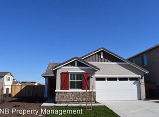 7840 Nutmeg Ln, Antelope, CA 95843