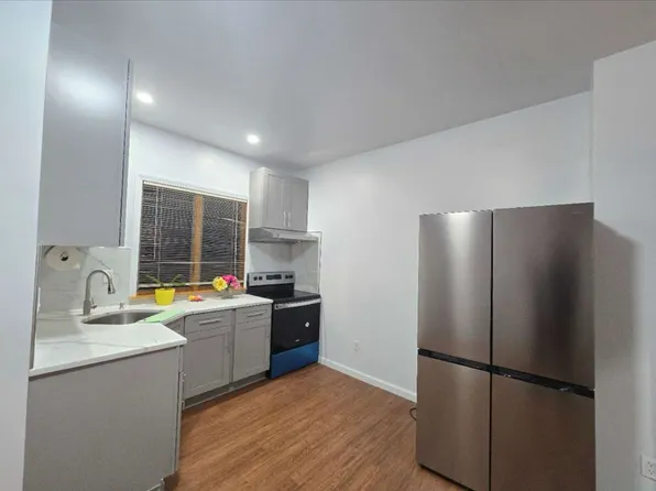 2338 81st St #2F, Brooklyn, NY 11214