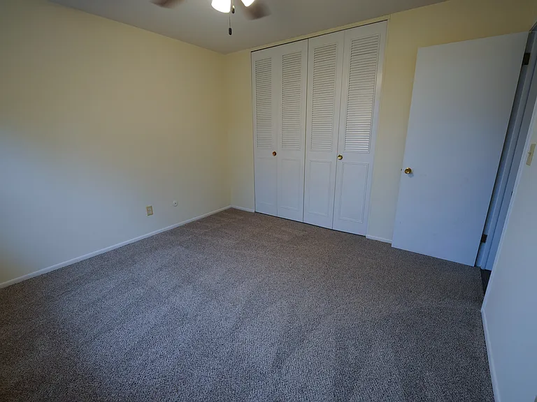 Highland Courts Apartments — Photo 7